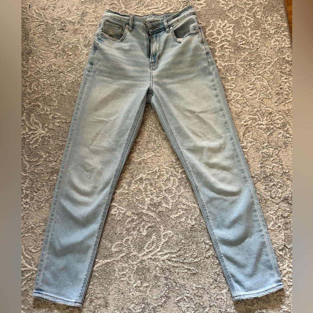 American Eagle Mom Jeans